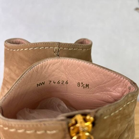 Stuart Weitzman Ankle Booties Womens 8:5 M Tan Nubuck Leather Tasseled Side Zip - Picture 3 of 13